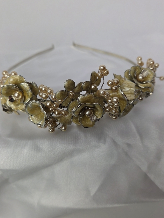 Vintage Floral Pearl Headband main image 12